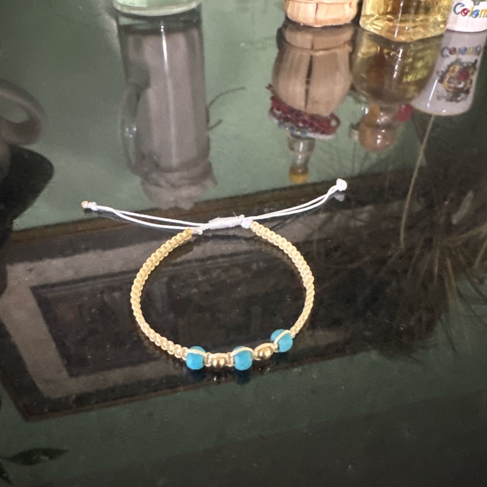 Elegant Gold and Turquoise Beaded Bracelet